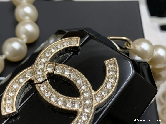 HyperPeter AIRPODS CHANEL CASE NECKLACE PRO 0722